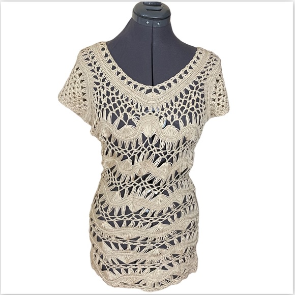 2/$25 Forever 21 Short Sleeve Nude Crochet Tunic Size Small - Picture 1 of 15